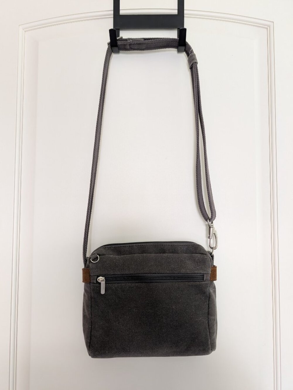 Travelon anti-theft heritage crossbody - Picture 3 of 3